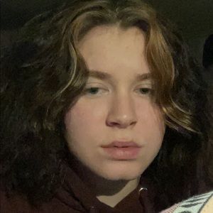 Meet your Posher, Chloe